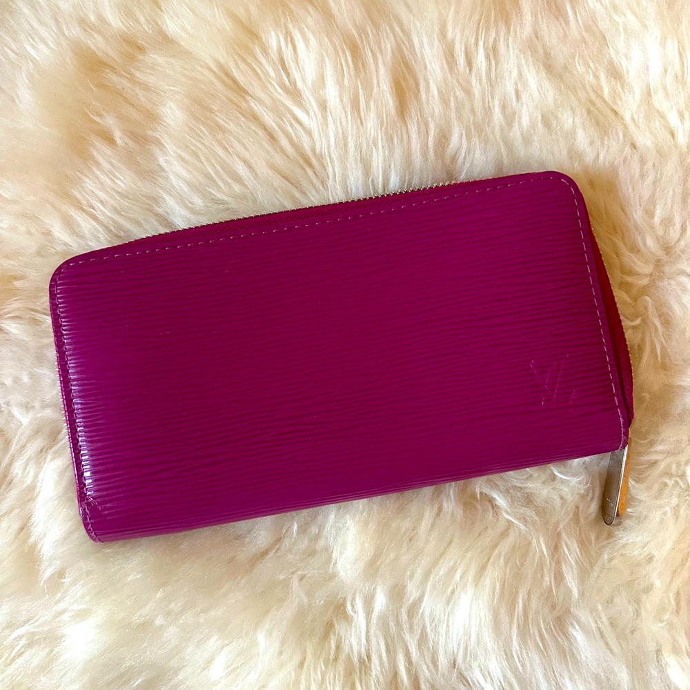 Louis Vuitton Epi Zippy Wallet Fuchsia Like New